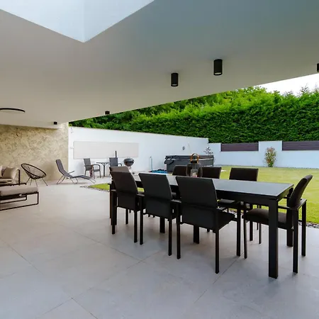 Glam Wellness & Retreat Apartamento Mogyoród